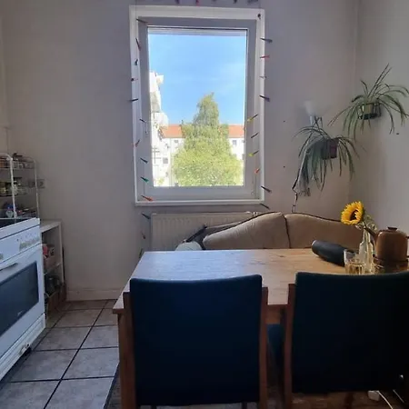 Minimalistic Bright 12min From Station Hannover